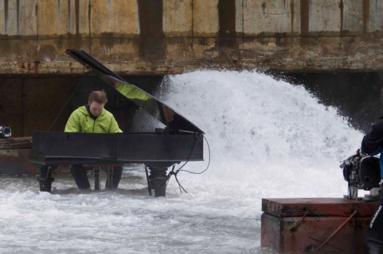 robin rhode and leif ove andsnes: 'pictures at an exhibition'