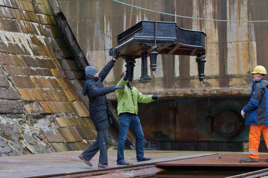robin rhode and leif ove andsnes: 'pictures at an exhibition'