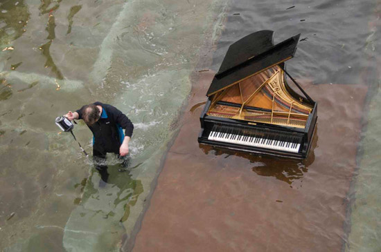 robin rhode and leif ove andsnes: 'pictures at an exhibition'