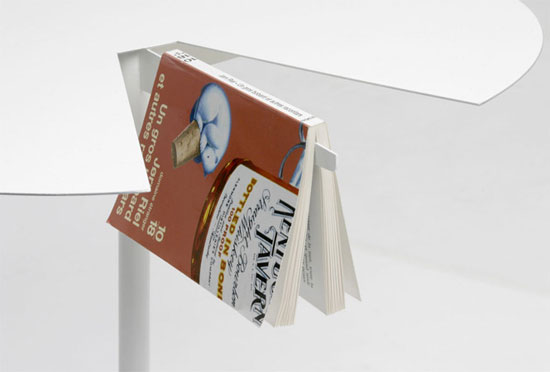 fulguro: 'les liseuses' exhibition at the lighthouse glasgow