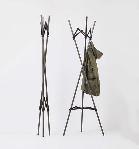 vandasye: coat rack