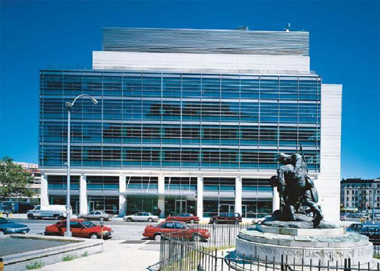 j.max bond 1935   2009