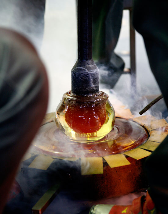 'story of... memories of CARTIER creations'   exhibition curated by tokujin yoshioka update