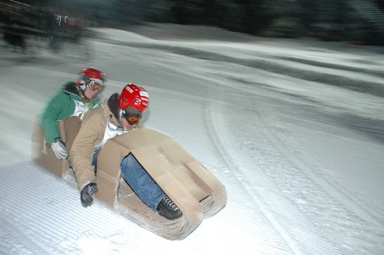 rennpappe 09: cardboard sled races