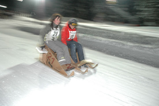 rennpappe 09: cardboard sled races