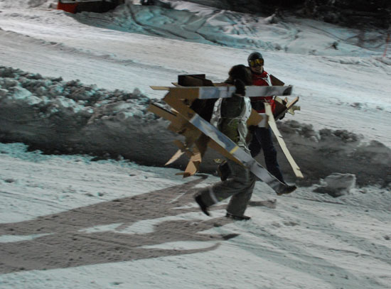 rennpappe 09: cardboard sled races