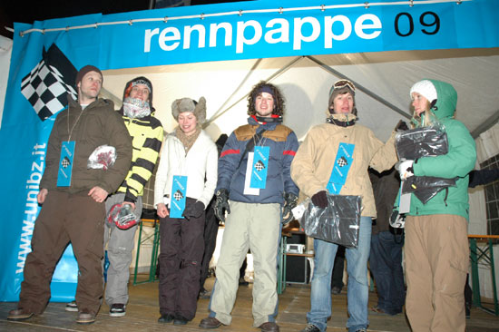 rennpappe 09: cardboard sled races