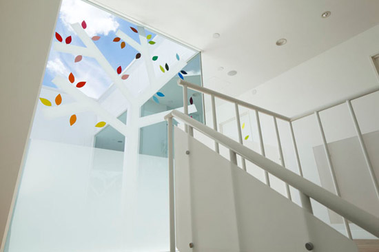 emmanuelle moureaux architecture + design: sugamo shinkin bank, tokiwadai branch