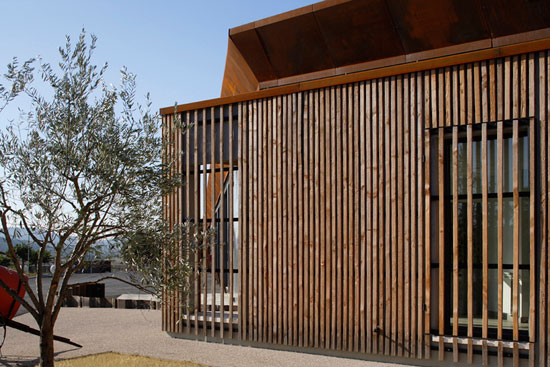 N + B architects: exploitation center in brissac, france
