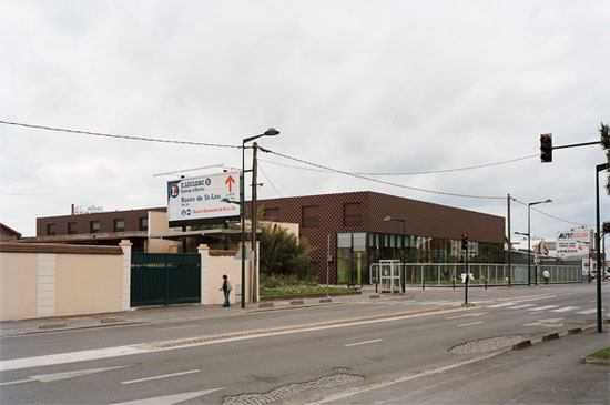 ecdm: student housing, france