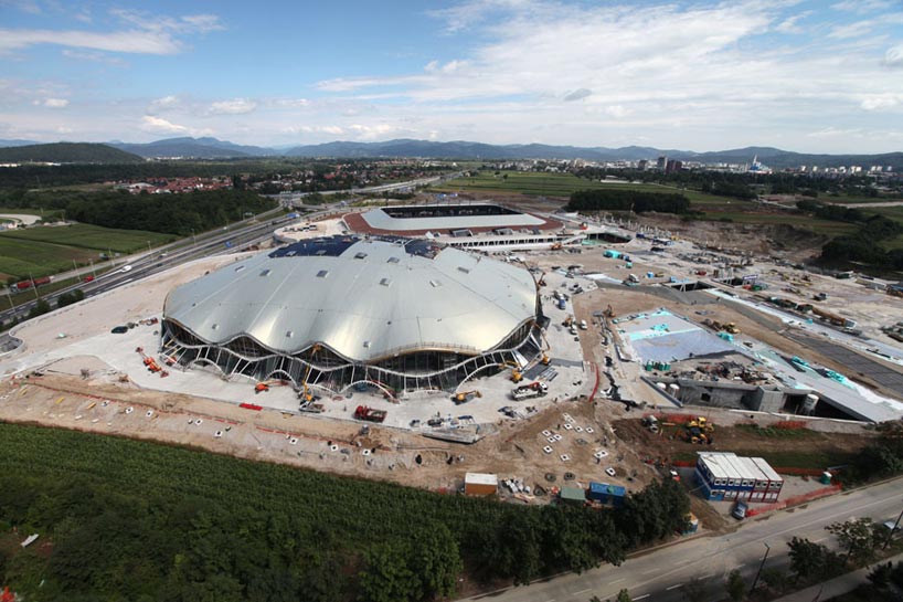 sadar + vuga: sports park stozice