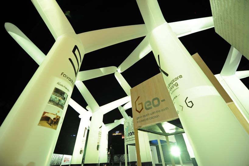 apostrophy's: crack da code exhibit