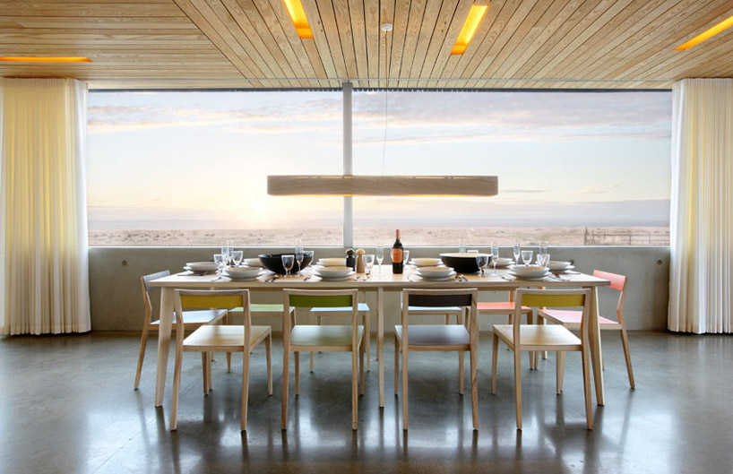 JVA + mole architects complete dune house on the english coast