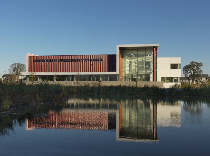 holabird + root: waubonsee plano classroom building