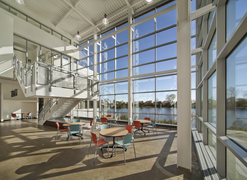 holabird + root: waubonsee plano classroom building
