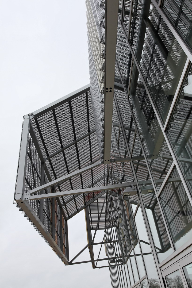 a_LTA architectes : aquatic center Saint Brice en Cogl&egrave;s