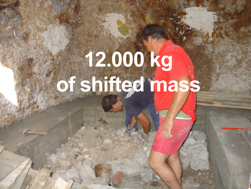 feld72: million donkey hotel