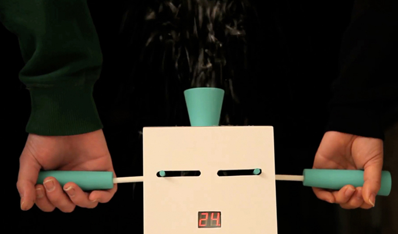 jae yeop kim: living with robot concept