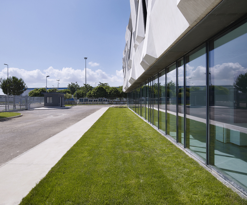 modostudio   Giorgia & Johns Office Building and Logistic Center