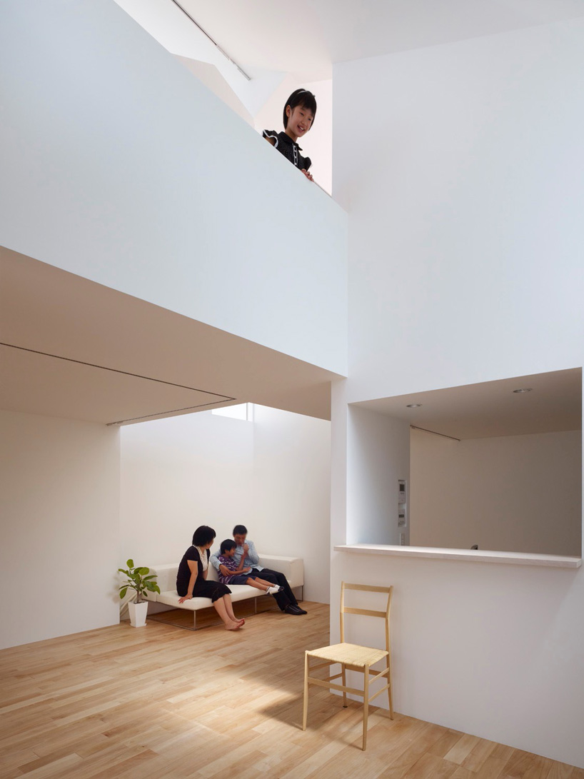 tomohiro hata: complex house in nagoya, japan