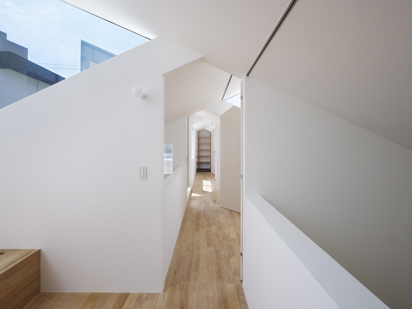 tomohiro hata: complex house in nagoya, japan