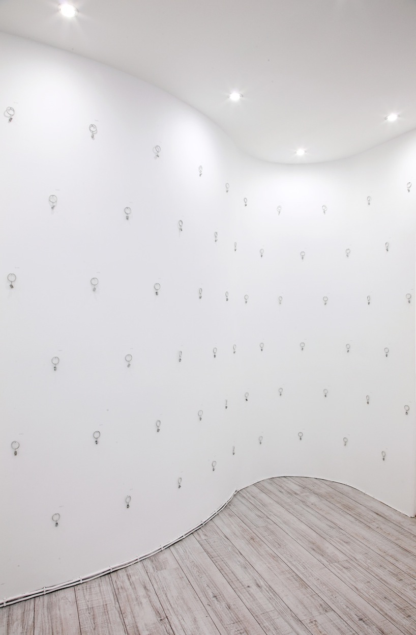 ARCHIEE: continuous discrete (japanese souvenir shop)