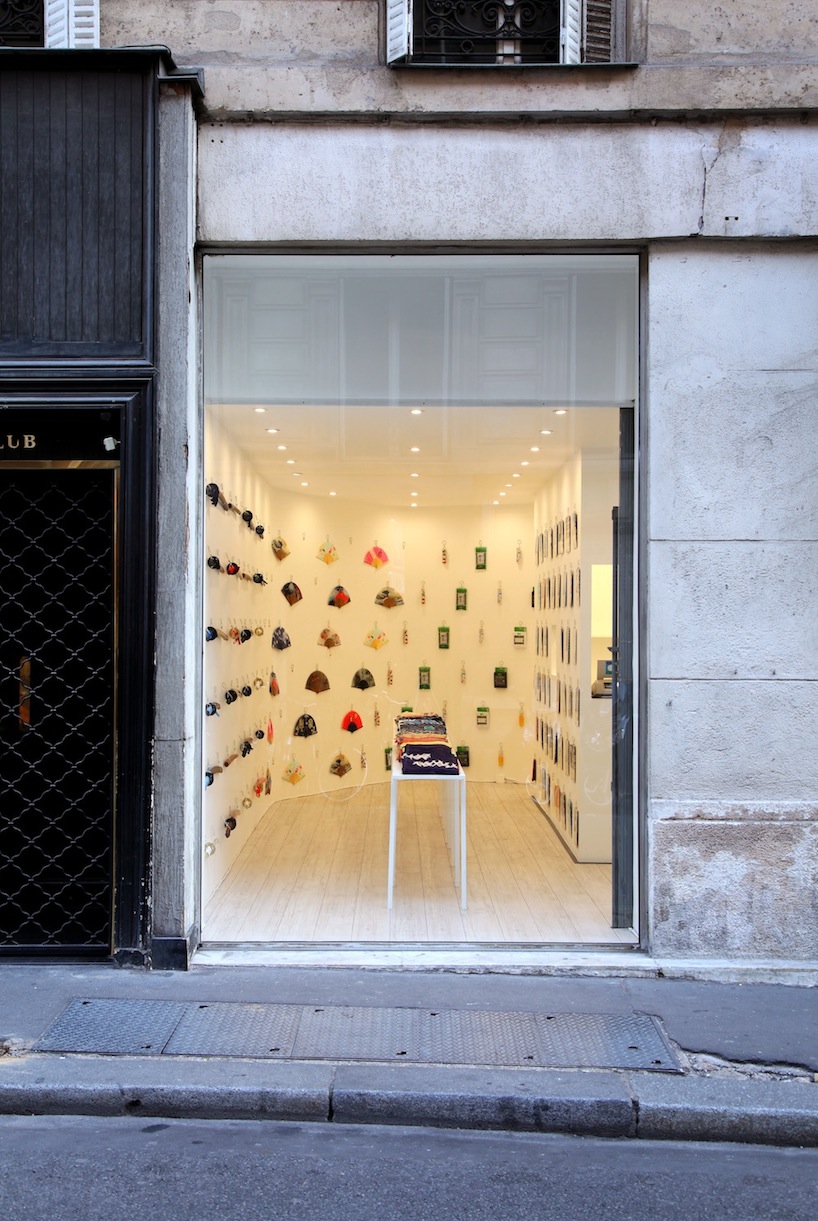 ARCHIEE: continuous discrete (japanese souvenir shop)