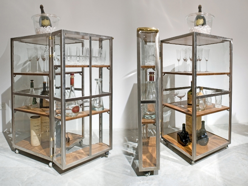 kastiel: uganda glass cabinet