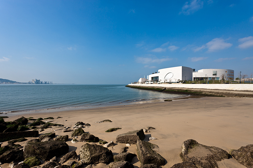 charles correa: champalimaud center for the unknown