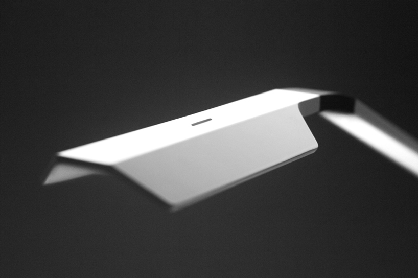 ramos bassols: flex desk lamp