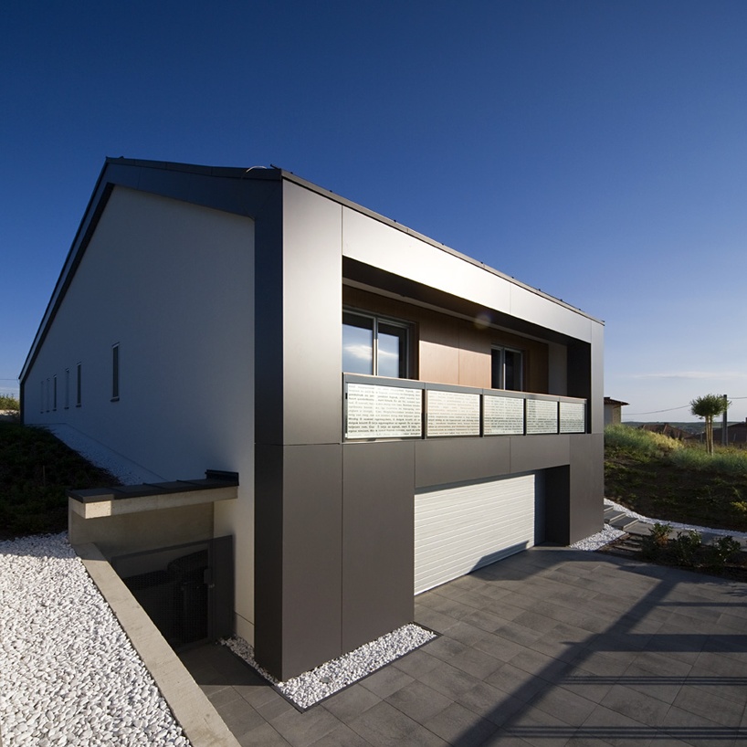 minimalist villa in a hungarian town