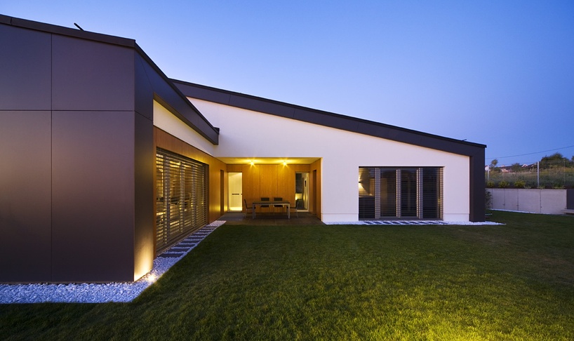 minimalist villa in a hungarian town