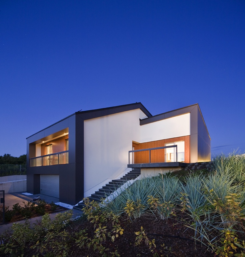 minimalist villa in a hungarian town