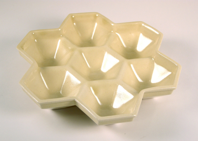 port rhombus design: digital ceramics for the cottage industry