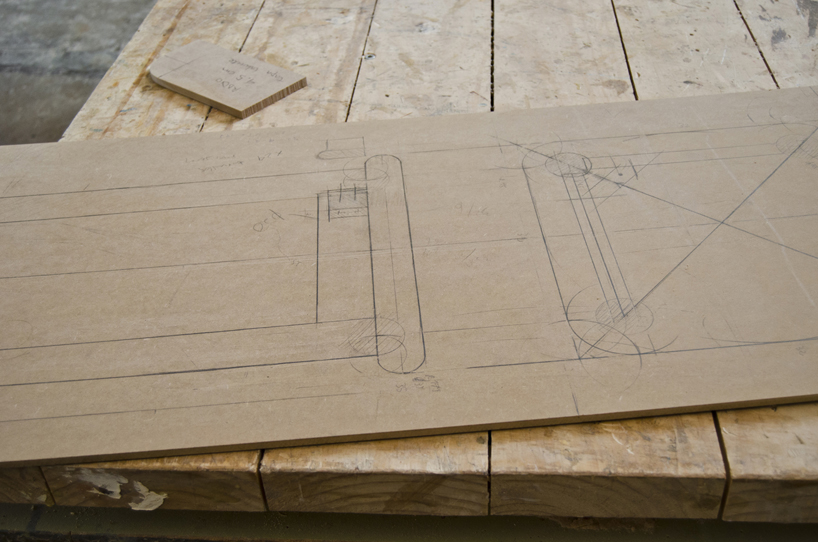 jorge de la cruz: a wooden stool