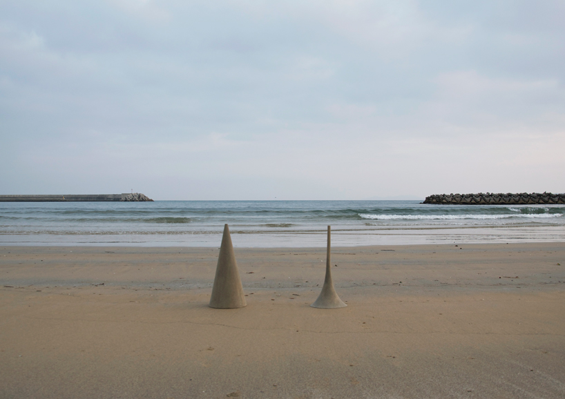 sand vases by yukihiro kaneuchi