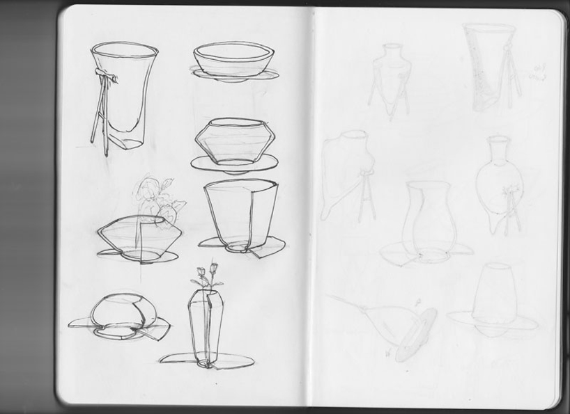 momentum vase by jacobo munoz