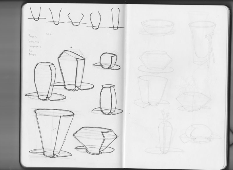 momentum vase by jacobo munoz