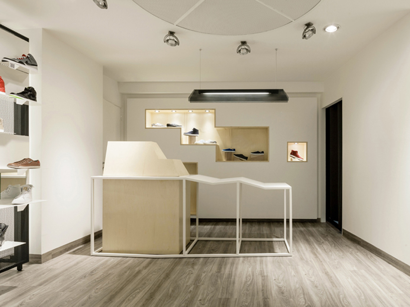 trust in design: code shoe store