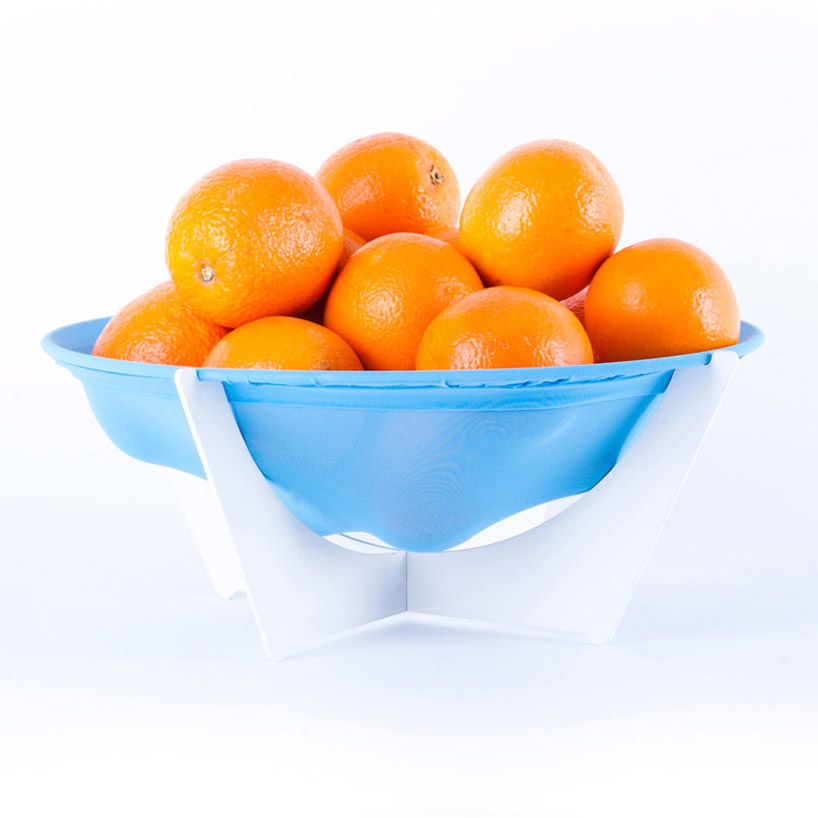 hook n' loop design: stretchy bowl