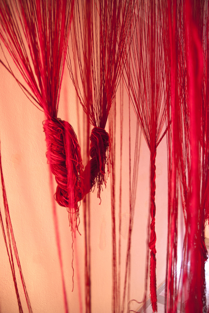 anna kostreva: broken string kilometers installation