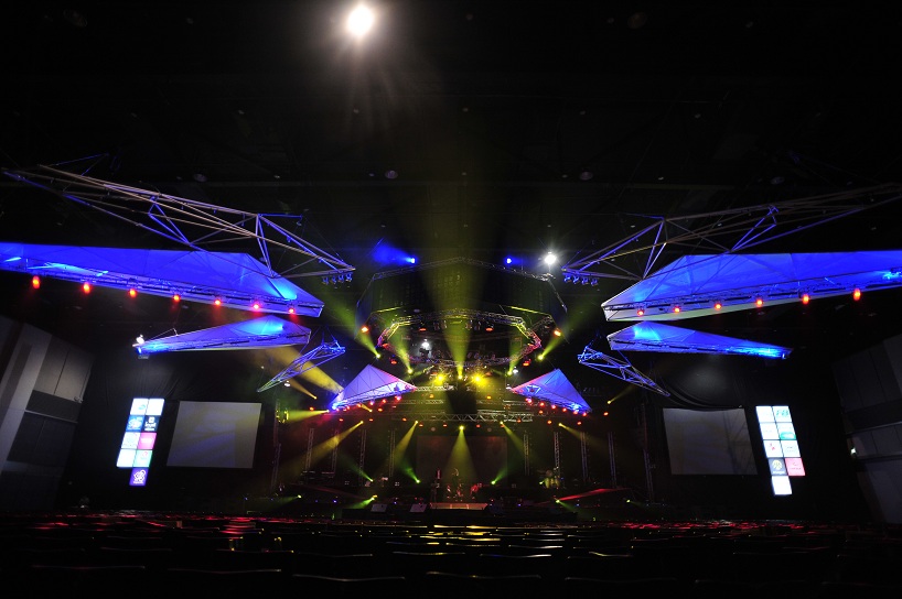 outdoor concert stage design