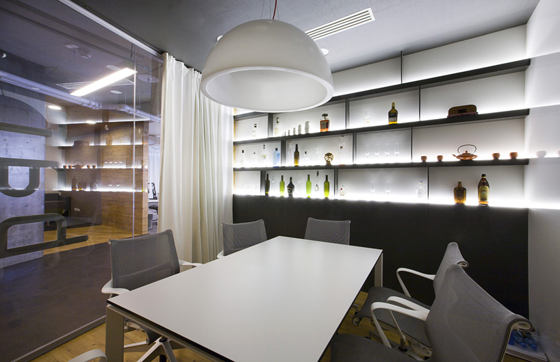 za bor architects: badoo development