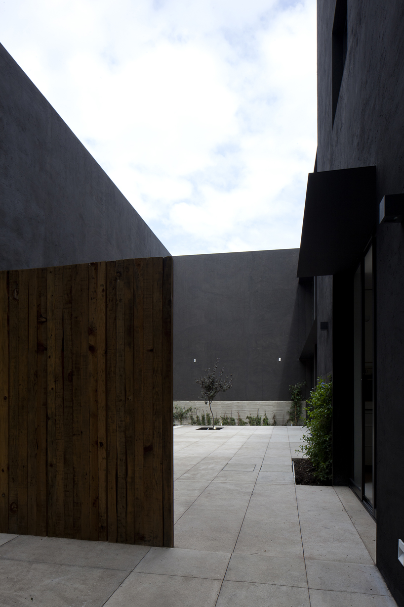 DCPP arquitectos: casa cerrada reformer