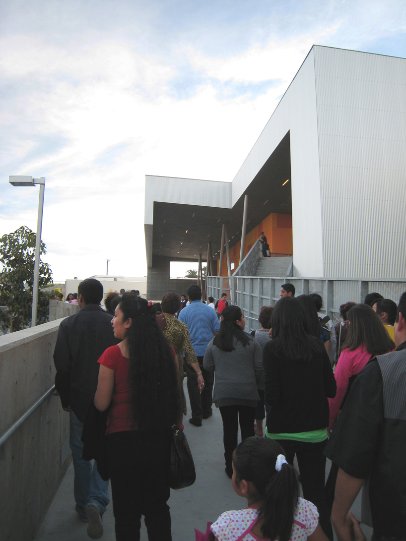 griffin enright architects: st. thomas the apostle school