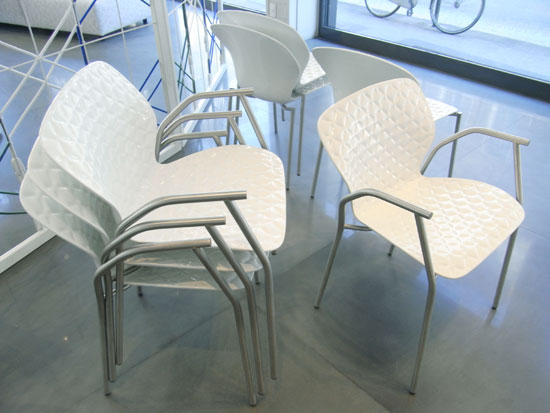 patricia urquiola : 'lavenham' series and 'shantis' for de padova at milan design week 09