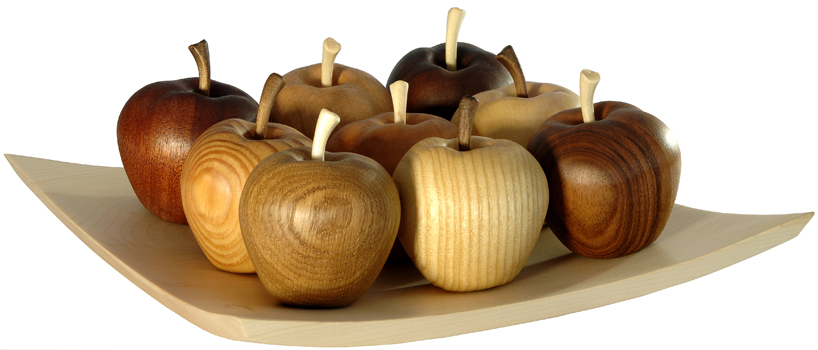 Bio Apples out of real wood