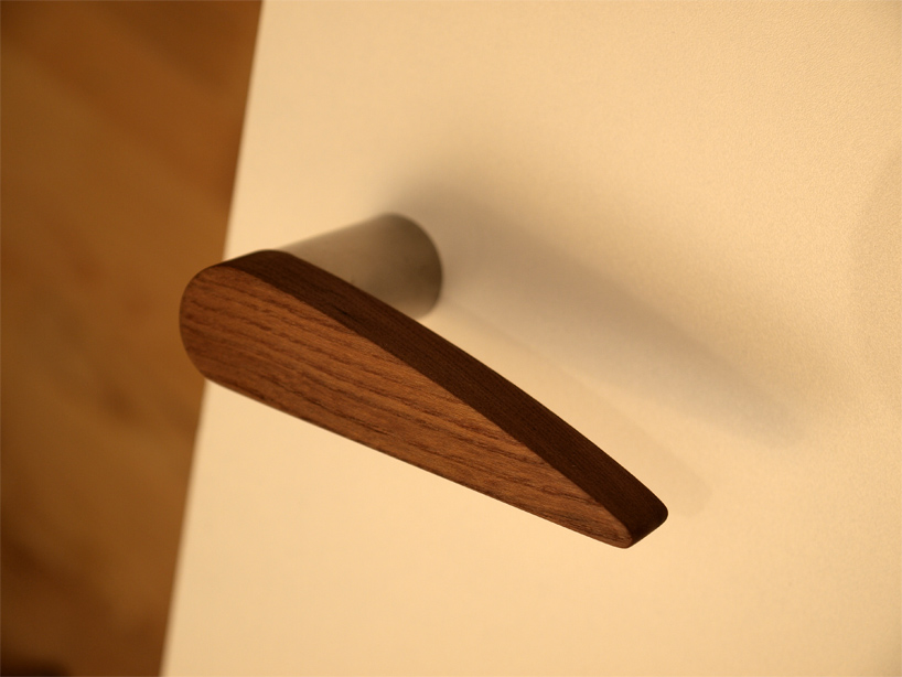 igor leksic: wooden door handle