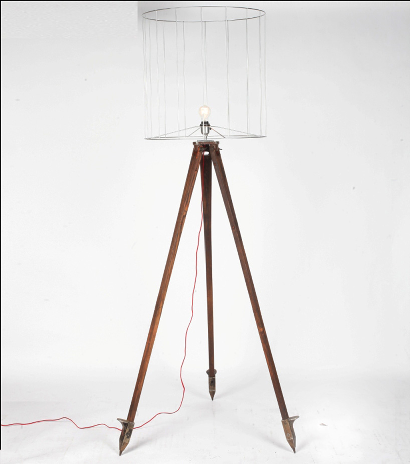 Tripod lamp