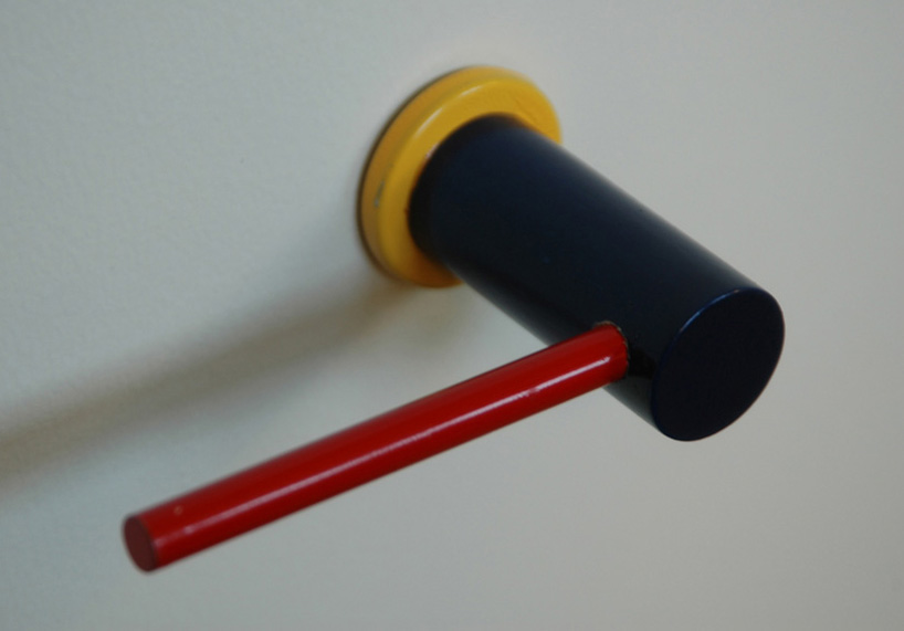 Red/Yellow/Blue handle